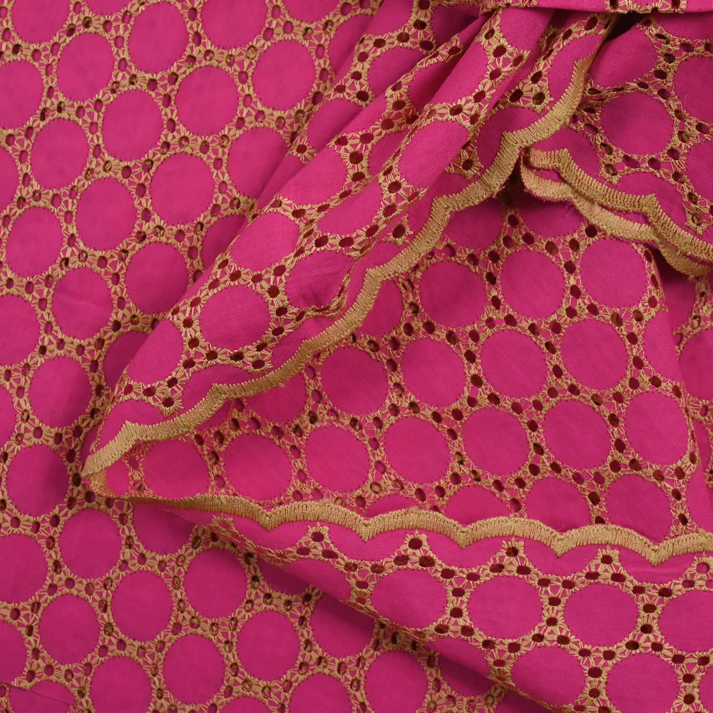 Broderie anglaise festonnée beige Aurélia fond fuchsia - Image 6