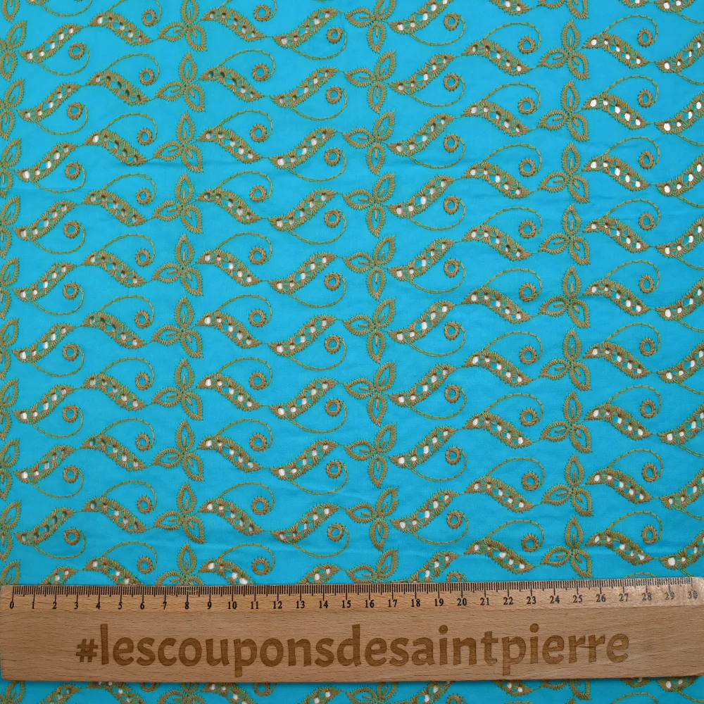 Broderie anglaise festonnée beige Éléonore fond bleu azur - Image 3