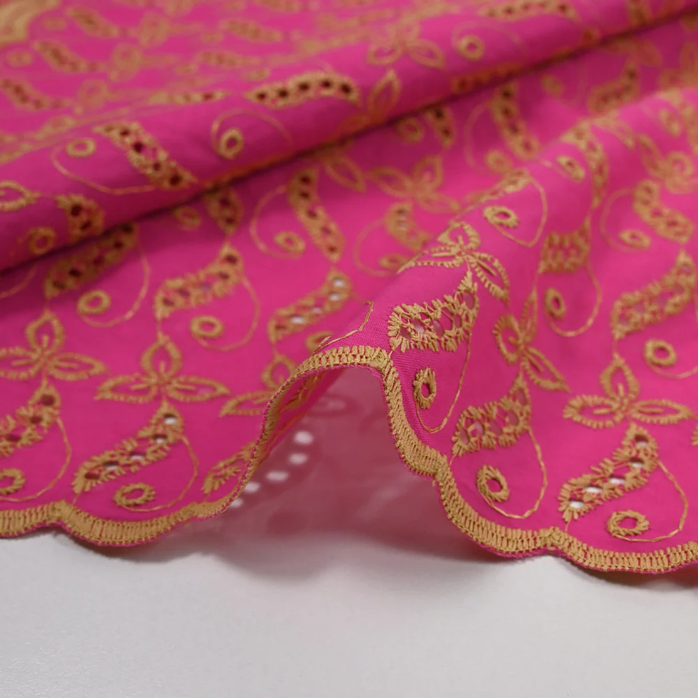 Broderie anglaise festonnée beige Éléonore fond fuchsia - Image 7