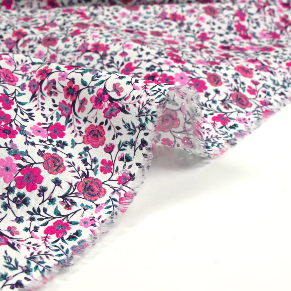 Coton imprimé Anna fleurs rose et fuchsia fond blanc au mètre - Image 6