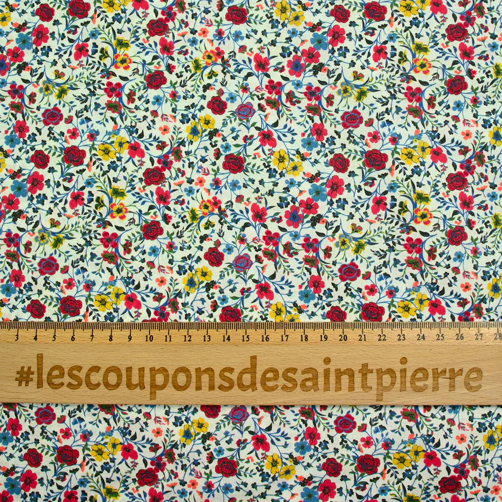 Coton imprimé Aurora fleurs rouge et jaune fond blanc au mètre - Image 4