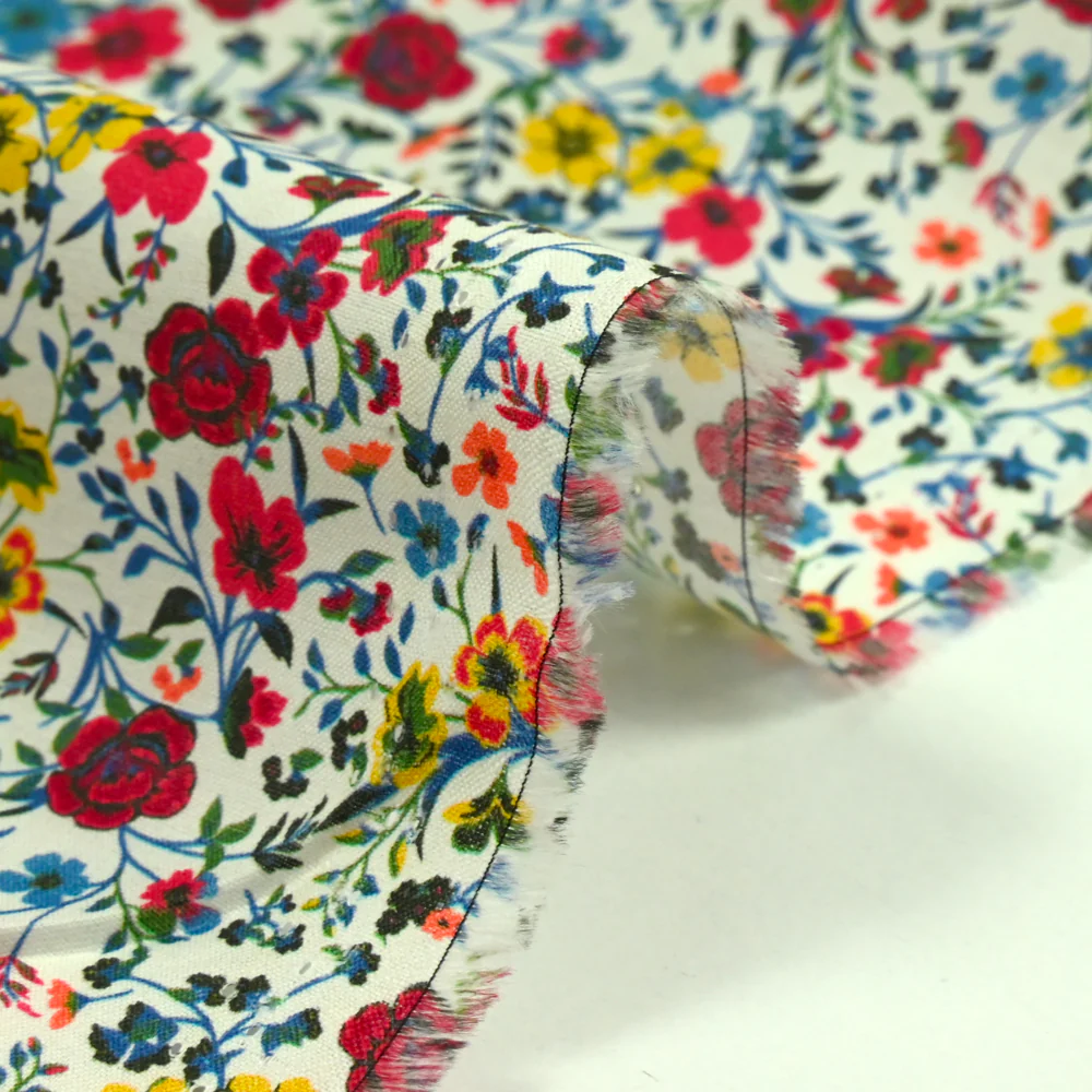 Coton imprimé Aurora fleurs rouge et jaune fond blanc au mètre - Image 6