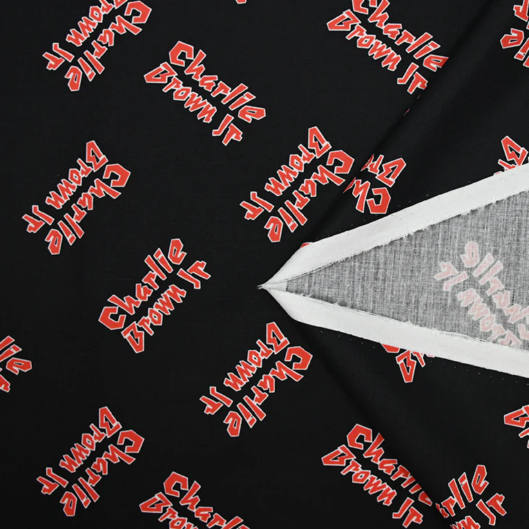 Coton imprimé Charlie rouge fond noir - Image 4