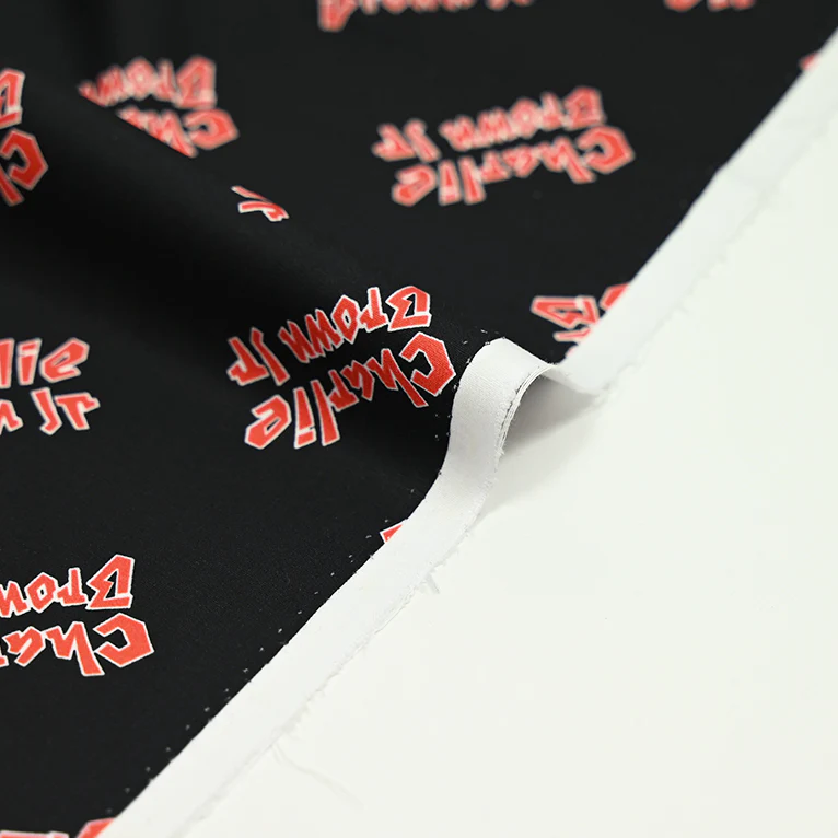 Coton imprimé Charlie rouge fond noir - Image 5