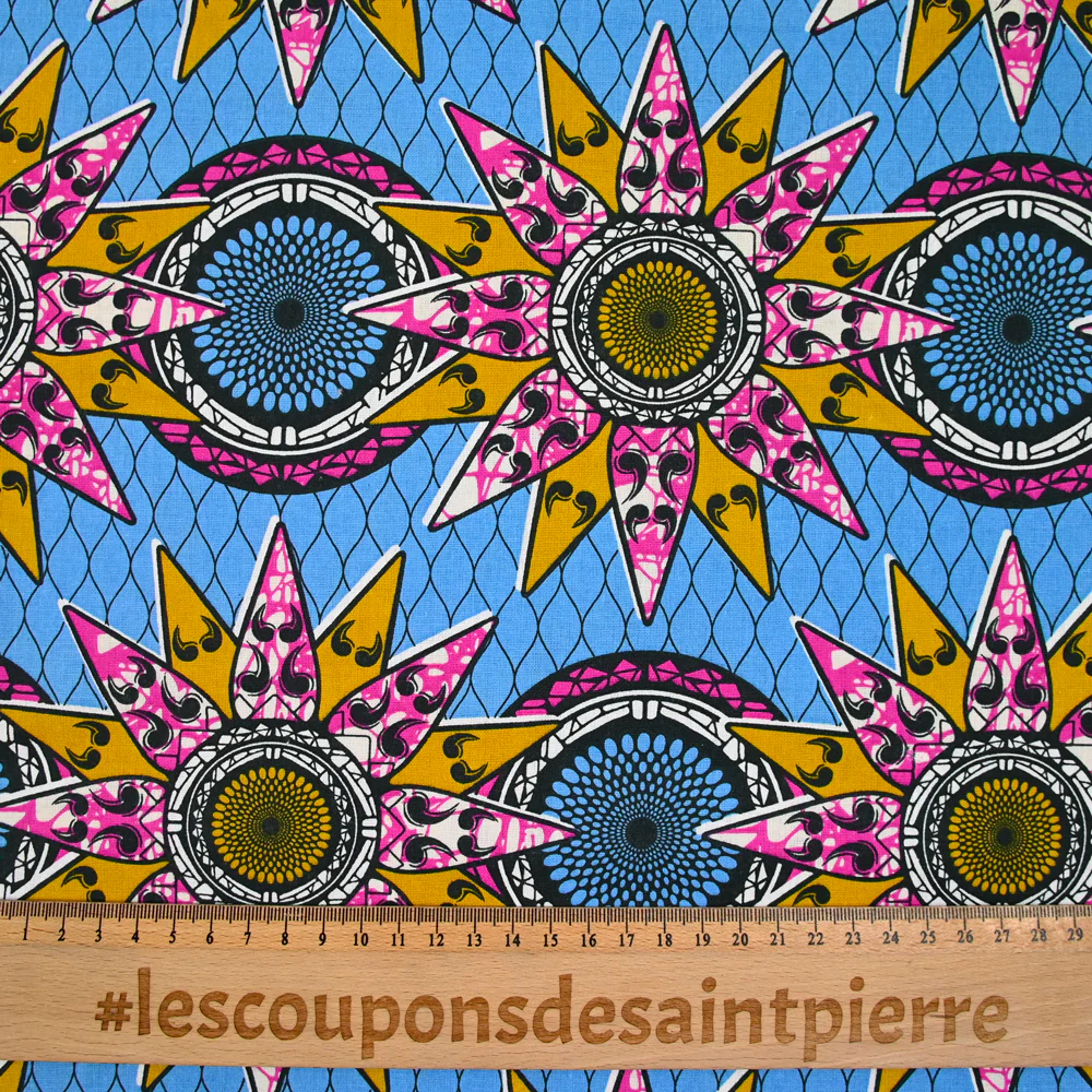 Coton imprimé ethnique Eindhoven rose et ocre fond bleu - Image 3