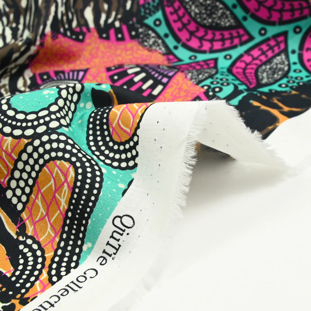 Coton imprimé Giulia ethnique fuchsia et vert au mètre - Image 5