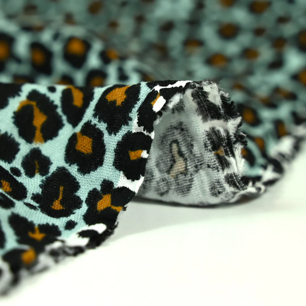 Double gaze imprimée léopard fond ciel - Image 4