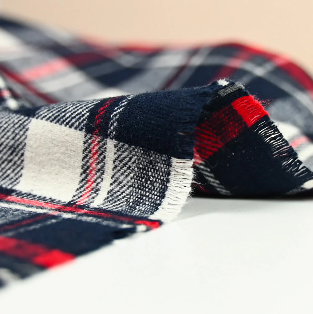 Flanelle de coton à carreaux Gabriel trait rouge fond marine - Image 6