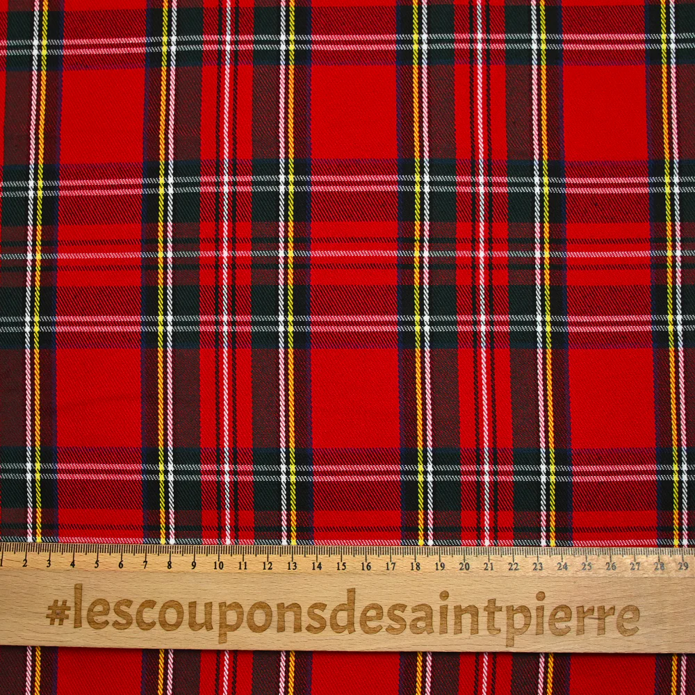 Gabardine polyviscose tissé teint à carreaux fond rouge - Image 3