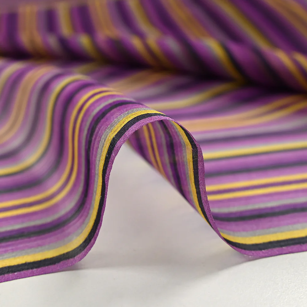 Mousseline crinkle 100% soie imprimée rayure violet et jaune - Image 6