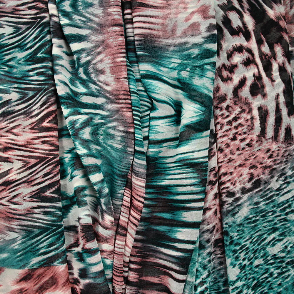 Mousseline imprimée tension animale turquoise et rose poudré - Image 5