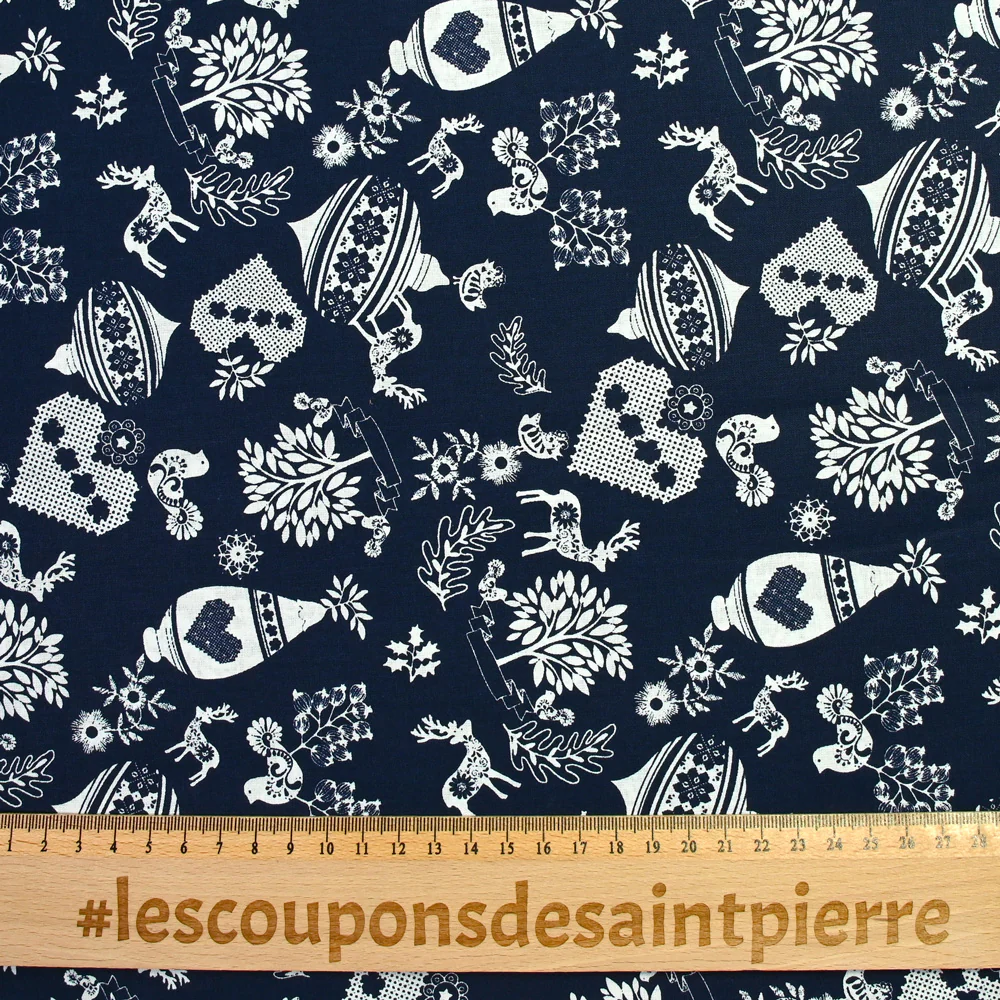 Popeline de coton imprimée pampille de Noël fond marine - Image 3