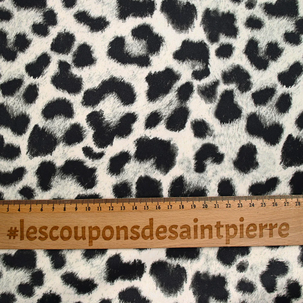 Scuba toucher suédine imprimé léopard fond blanc - Image 3