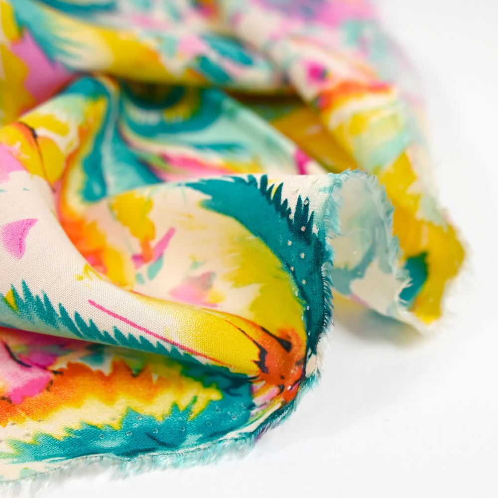 Viscose imprimée Miami jaune fond rose - Image 5